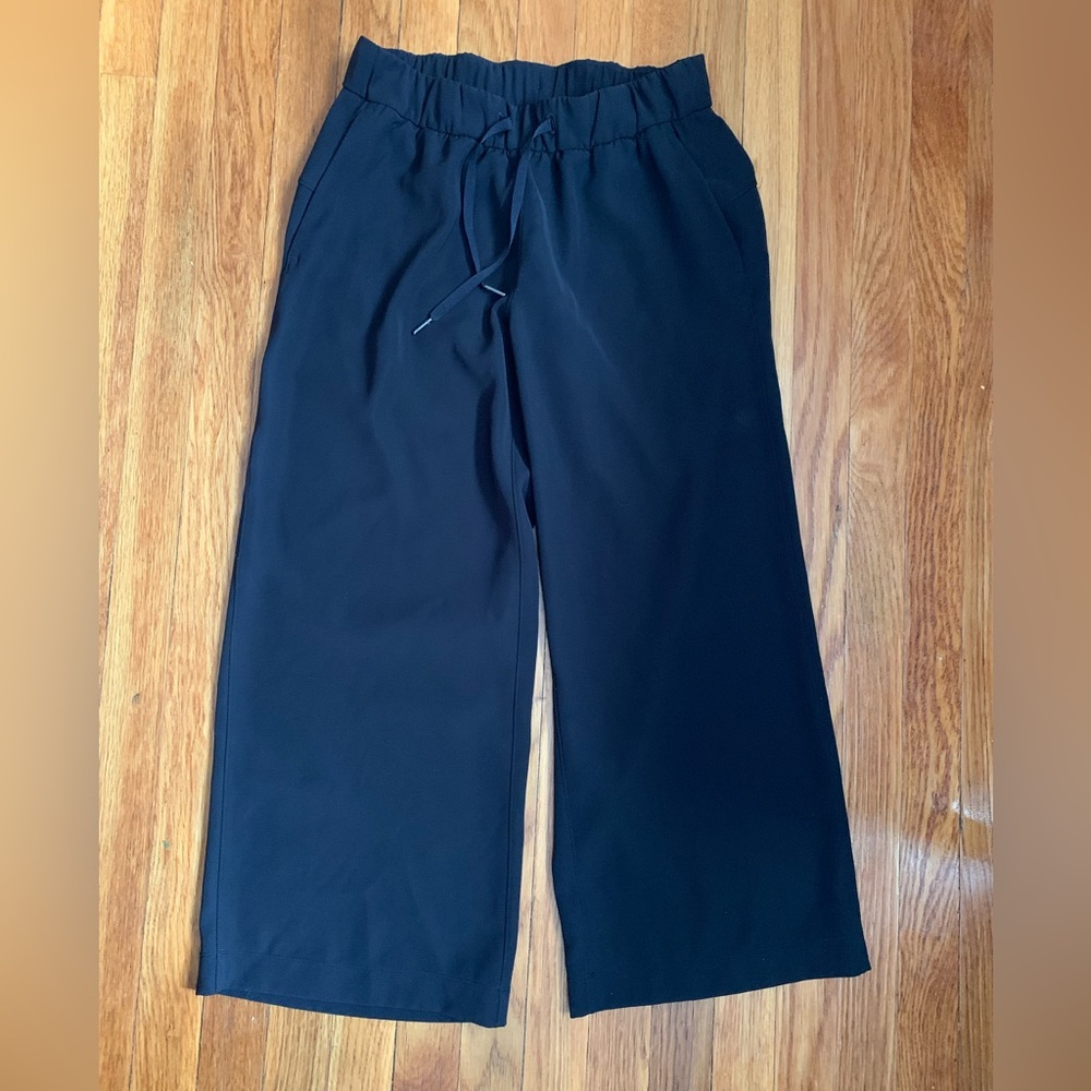 Lululemon On the Fly Wide-Leg 7/8 Pant Woven size 6 - Picture 4 of 10